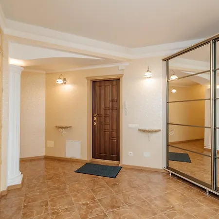 Centr Lev Tolstoi Luxrent Apartment *