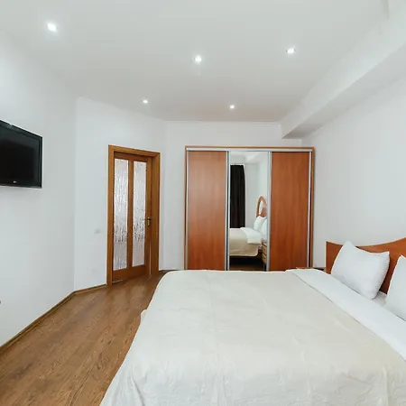 Apartment Centr Lev Tolstoi Luxrent *
